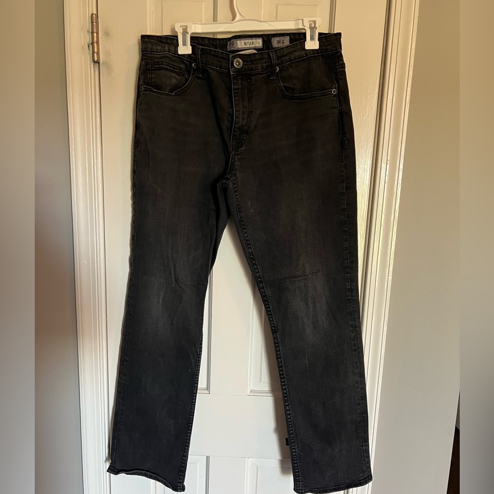 Buckle, BKE straight leg black jeans